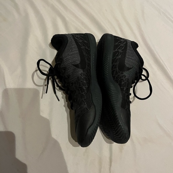 Triple Black Kobe Mamba - Picture 5 of 5